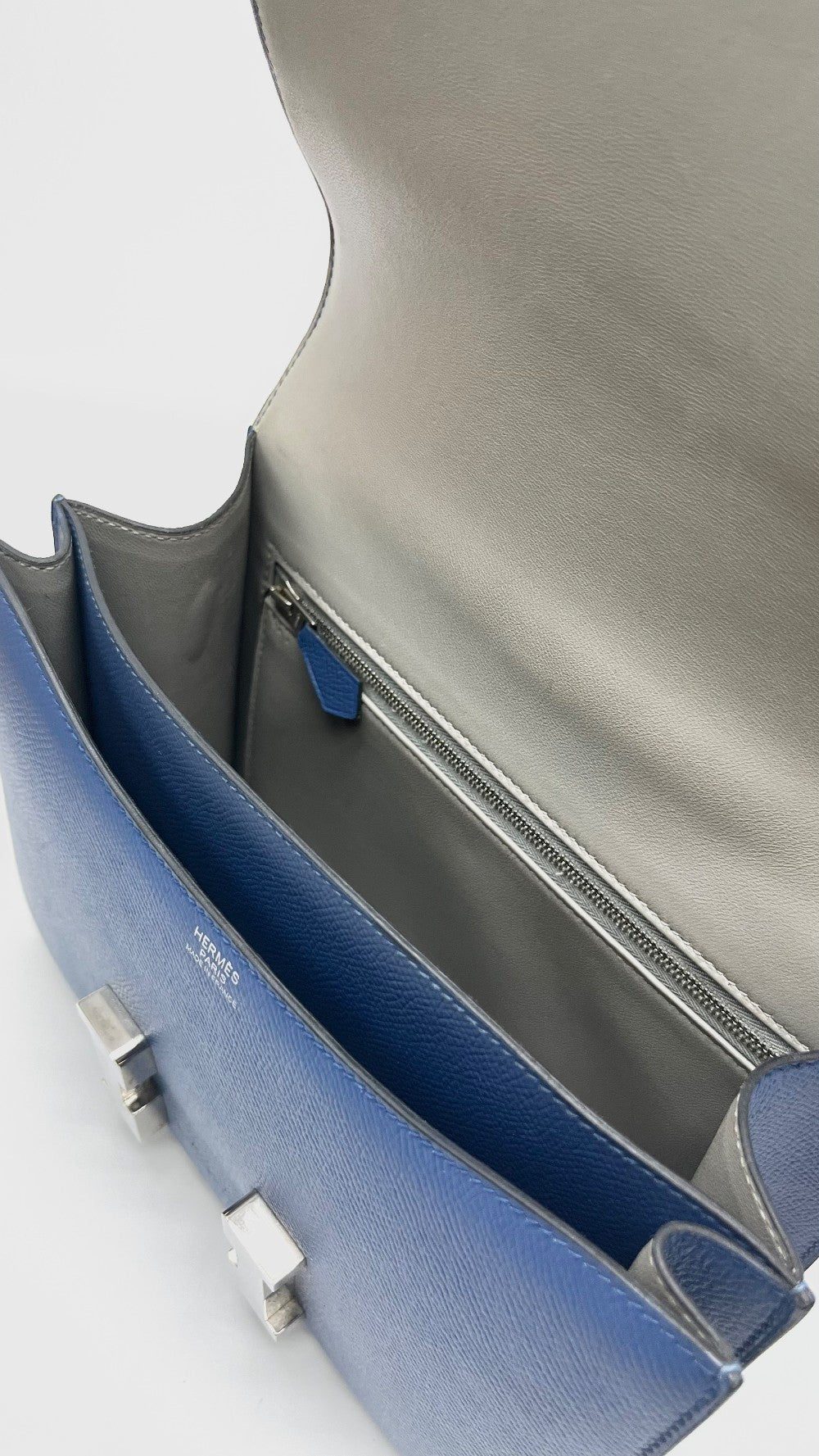 Preowned. Hermes Constance 24 Bleu Agate/Gris Mouette Epsom PHW. ASA692IB|16660