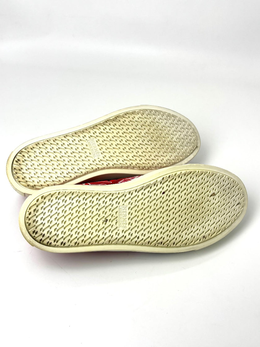 Preowned. Hermes Slip On Red. 37.5|7542