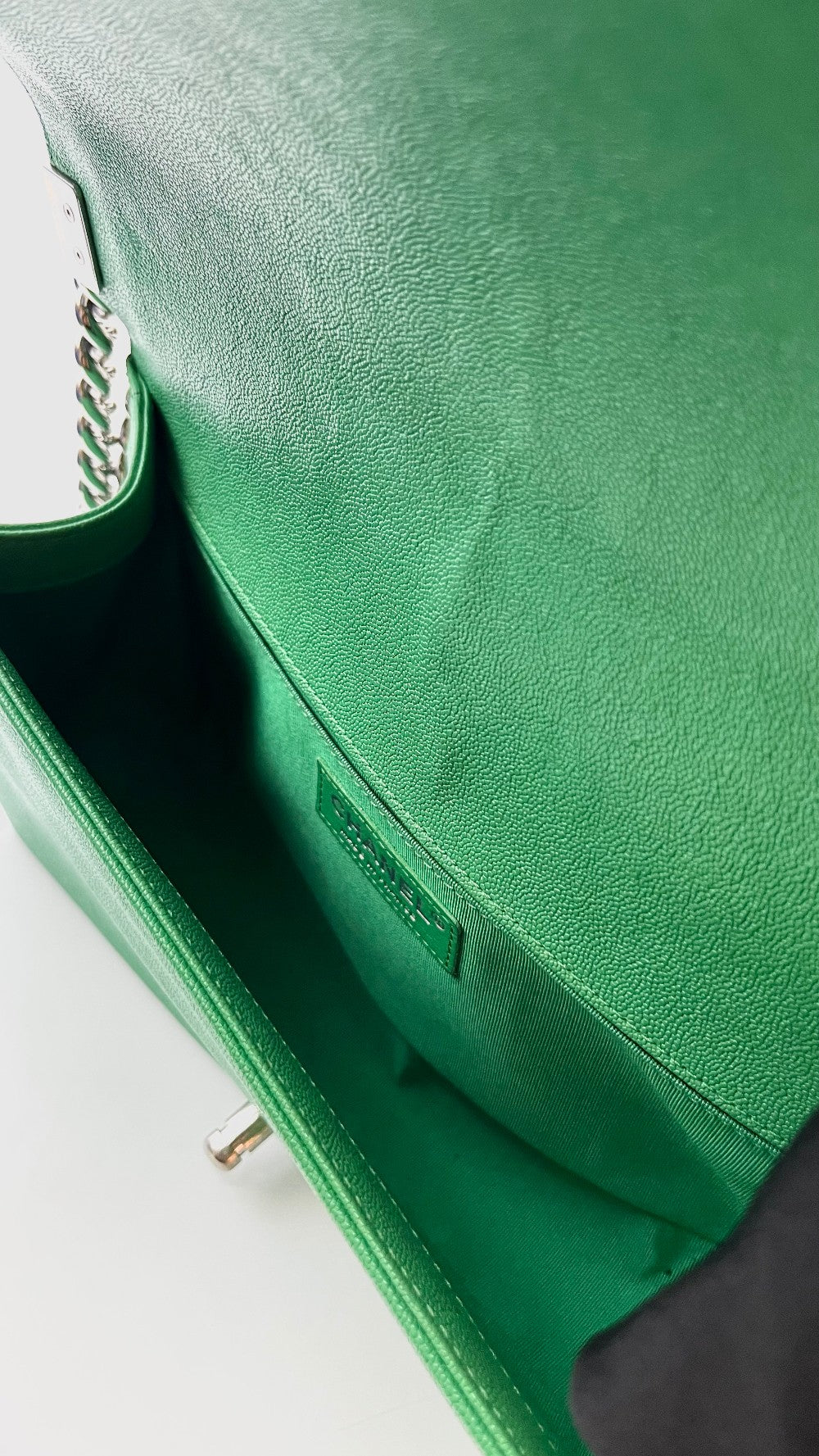 Preowned. Chanel Leboy Old Medium Green Caviar SHW. 30028279|16083