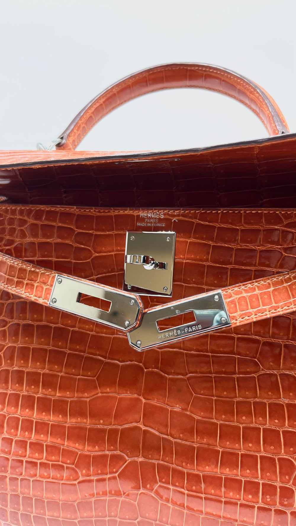 Preowned. Hermes Kelly 28 Croc Orange PHW. H Square Q2509|11528
