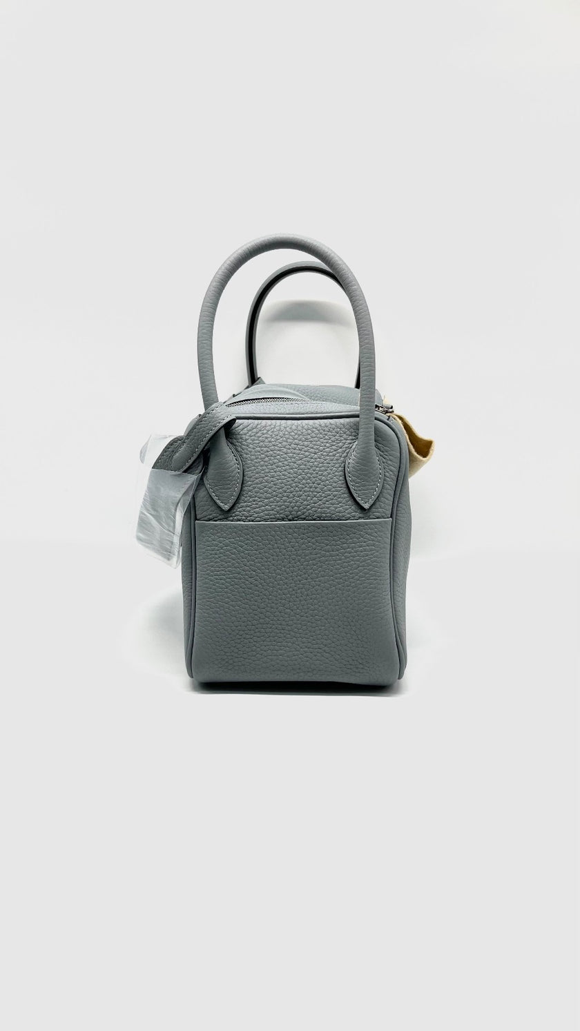 Brand New. Hermes Lindy 26 Gris Pantin Clemence PHW. KMA791DH|14639