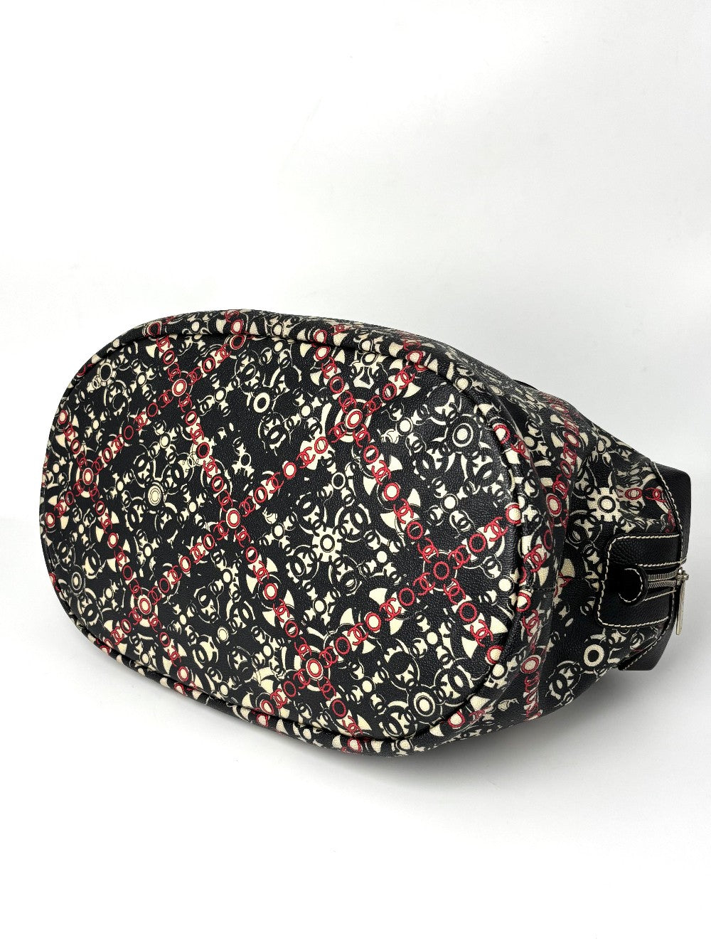 Preowned. Chanel Printed Coco Travel Bag. 11704017|9541