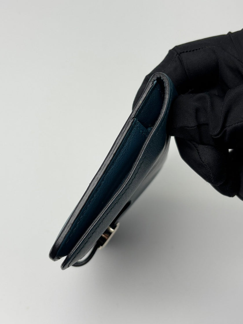 Preowned. Hermes Dogon Compact Wallet Blue Colvert. TNN011BB|6962