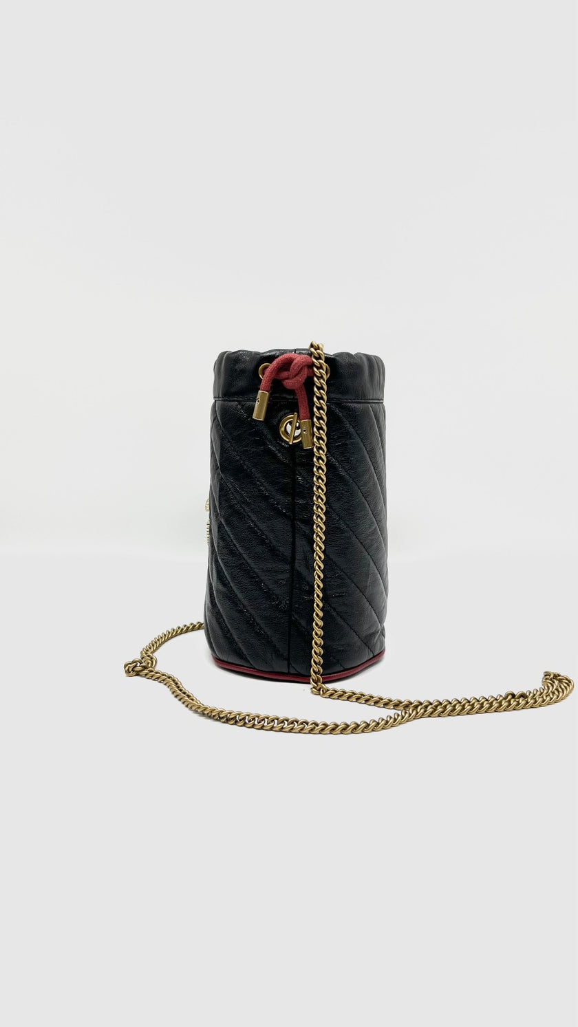 [SALE] Preowned. Gucci Marmont Mini Bucket Chevron Quilted GHW. 573817525040|10855