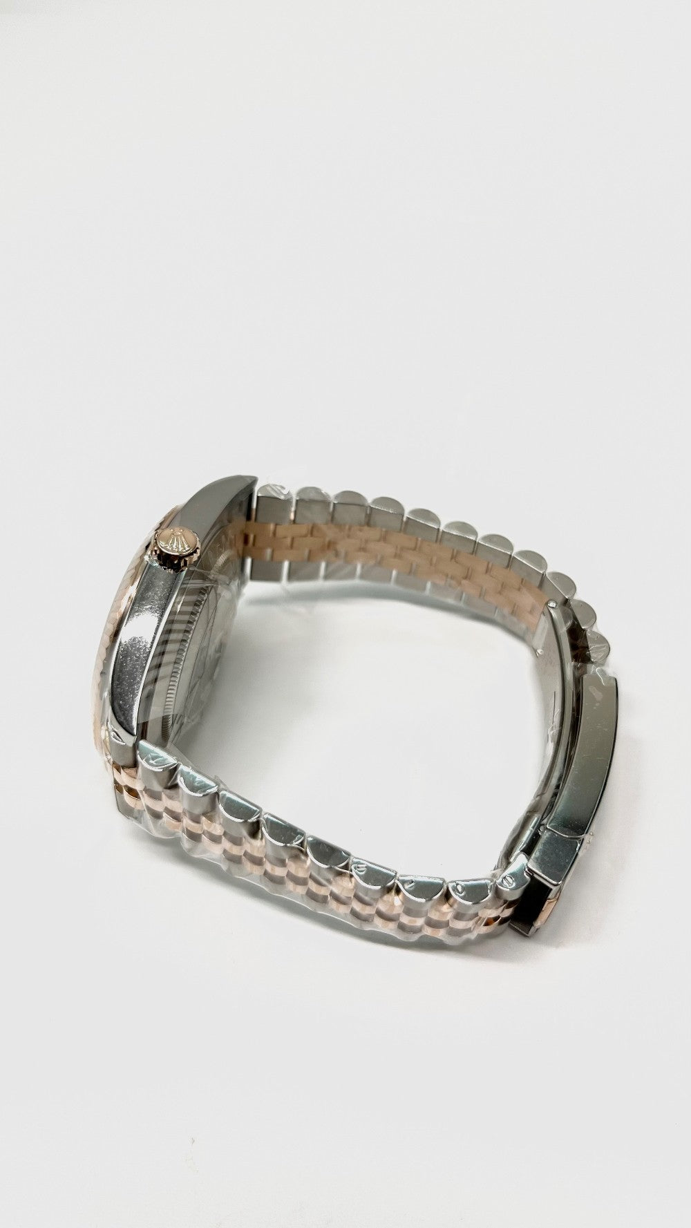 Brand New. Rolex Datejust 41 Sundust Dial w/ Dias RG/Steel Jubilee 2025 22 Links.|11494