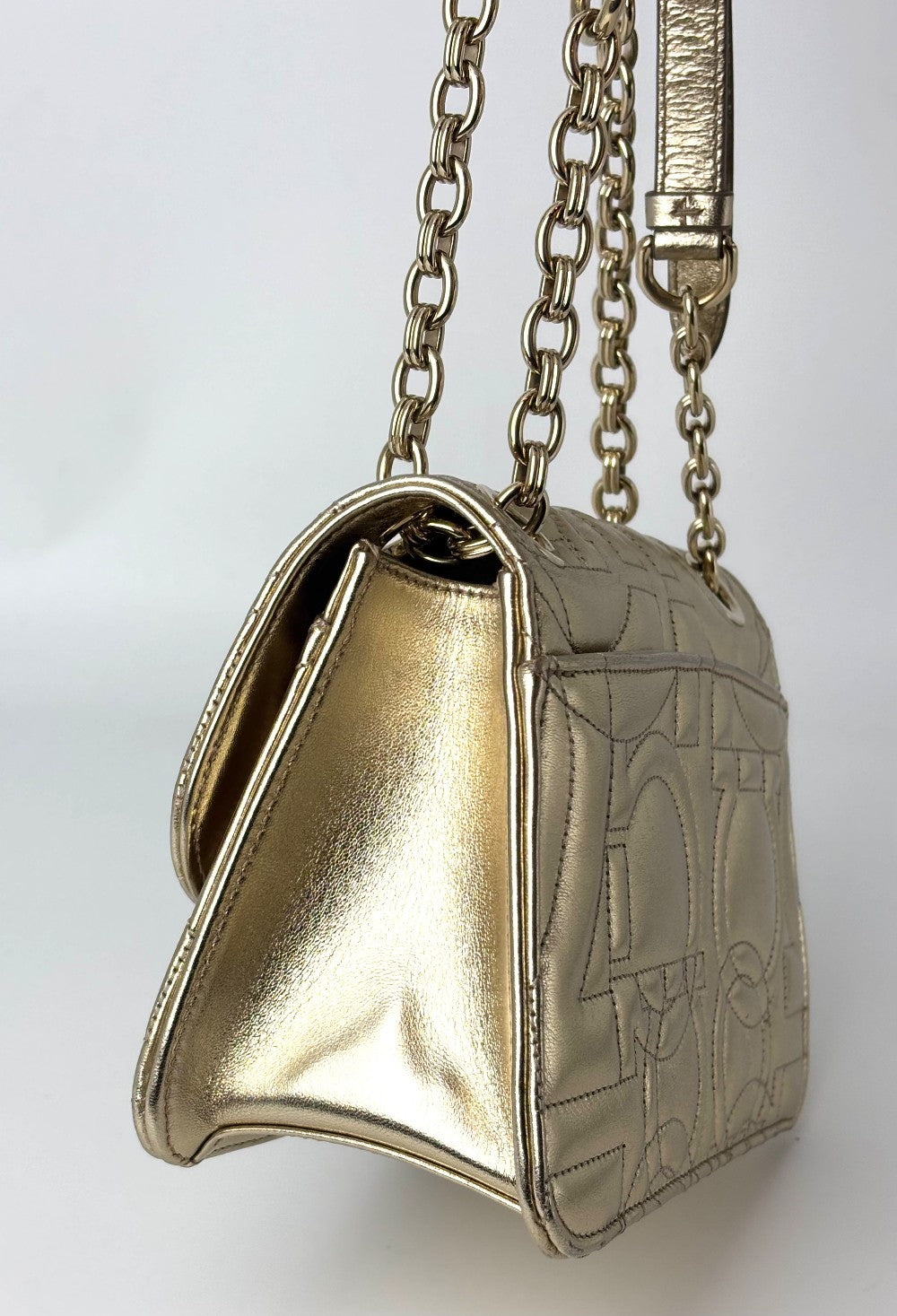 Preowned. Ferragamo Flap Gold|5983