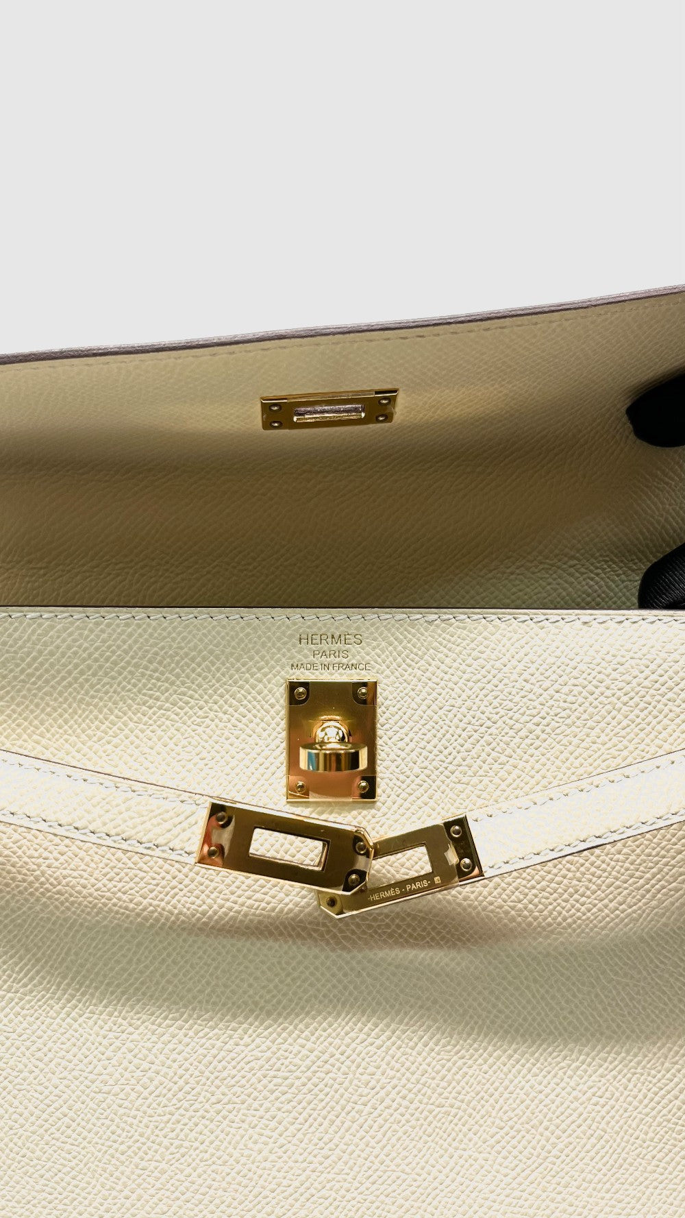 Like New. Hermes Kelly 25 Nata Epsom Sellier GHW. UAP088SN|14900