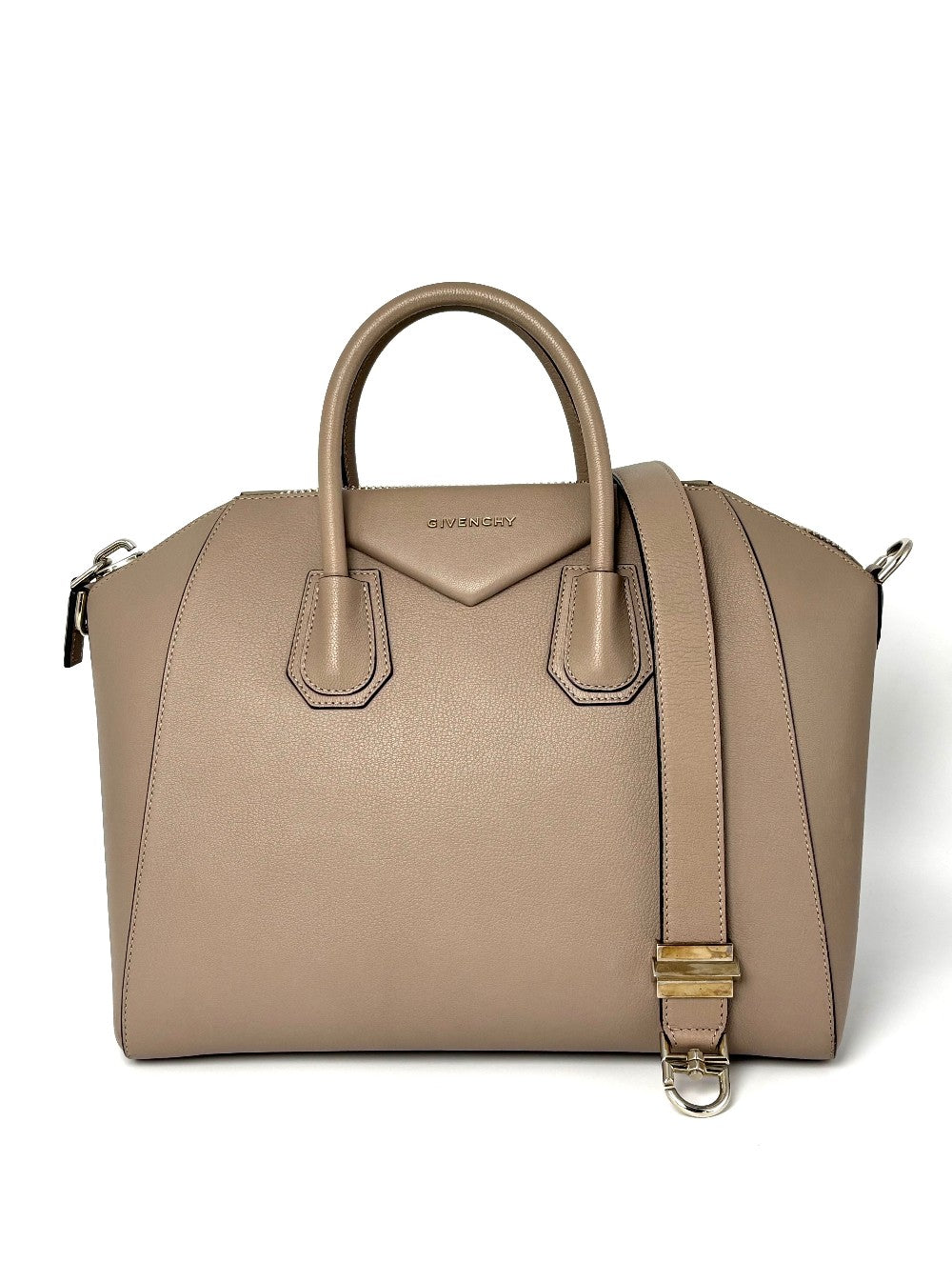 Preowned. Givenchy Antigona Medium Nude. MPB1116|9529