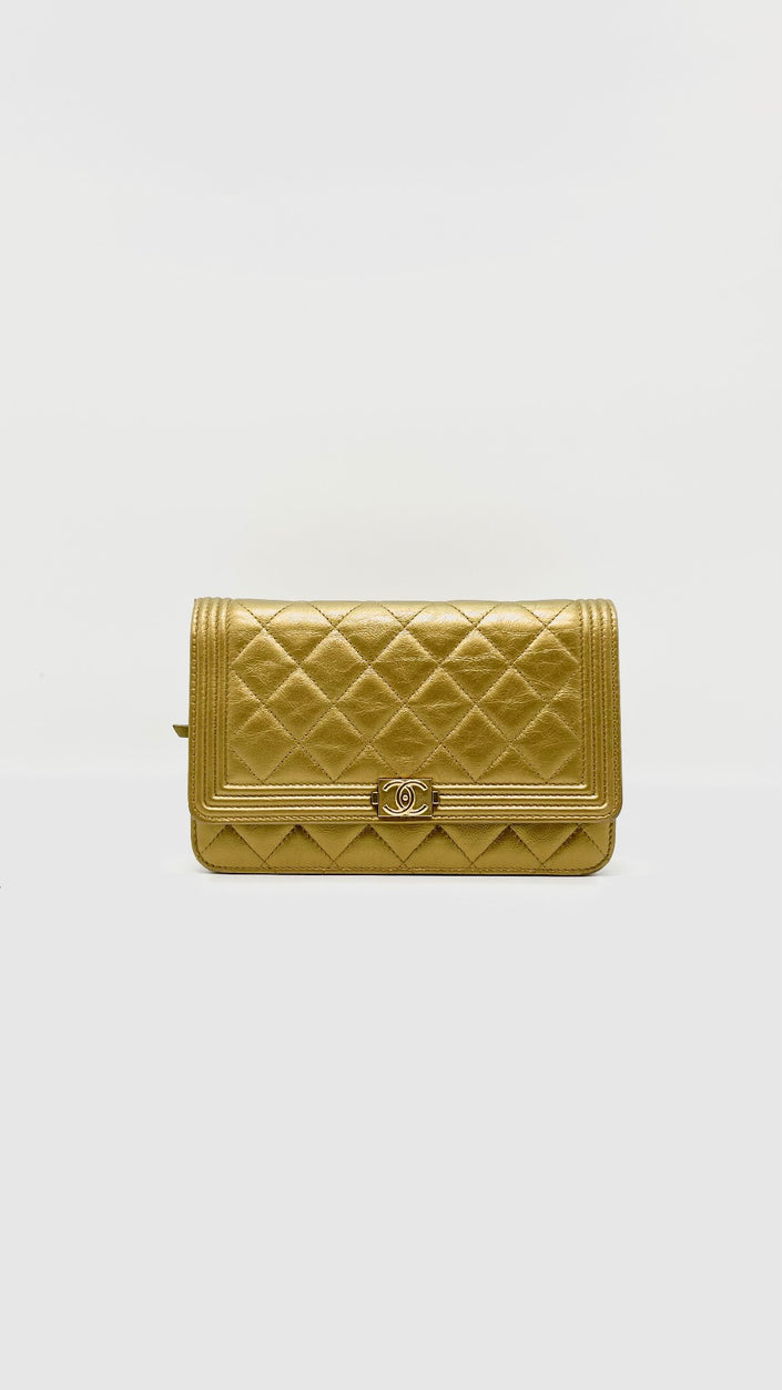 Preowned. Chanel WOC Gold Calfskin GHW. 20058446|13866