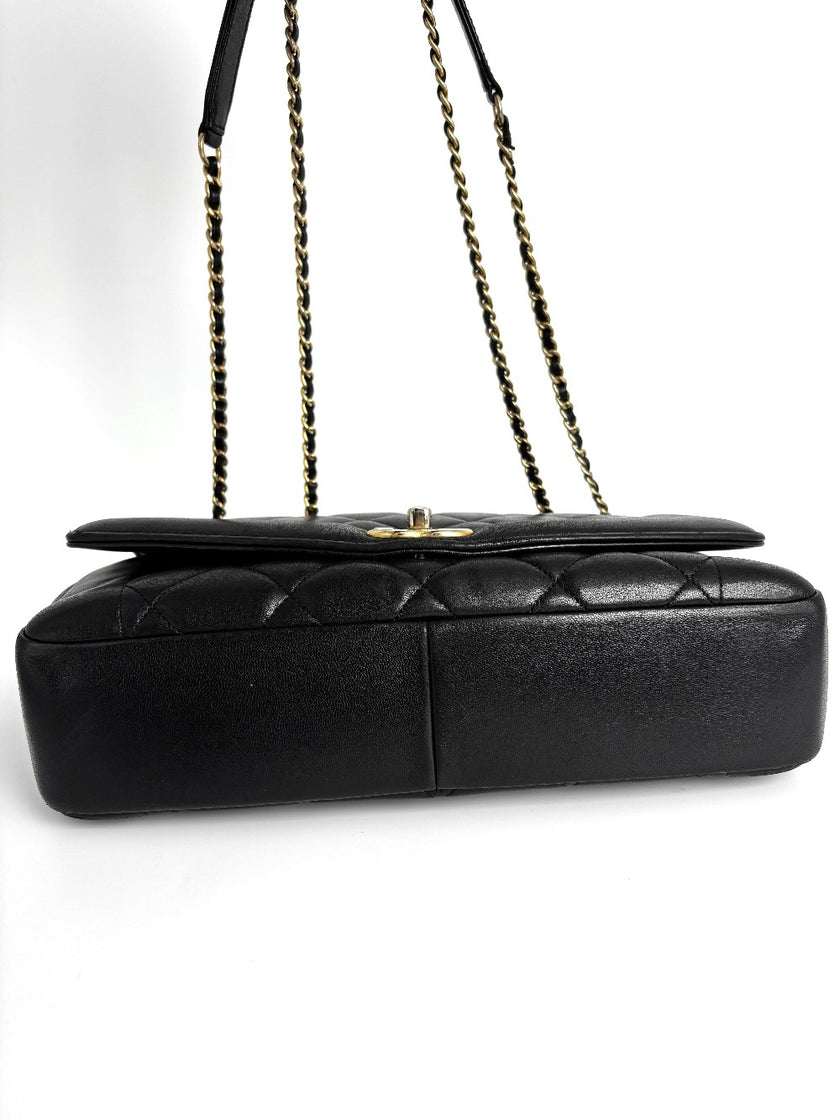 Preowned. Chanel Seasonal Flap Black GHW. 20734928|4133