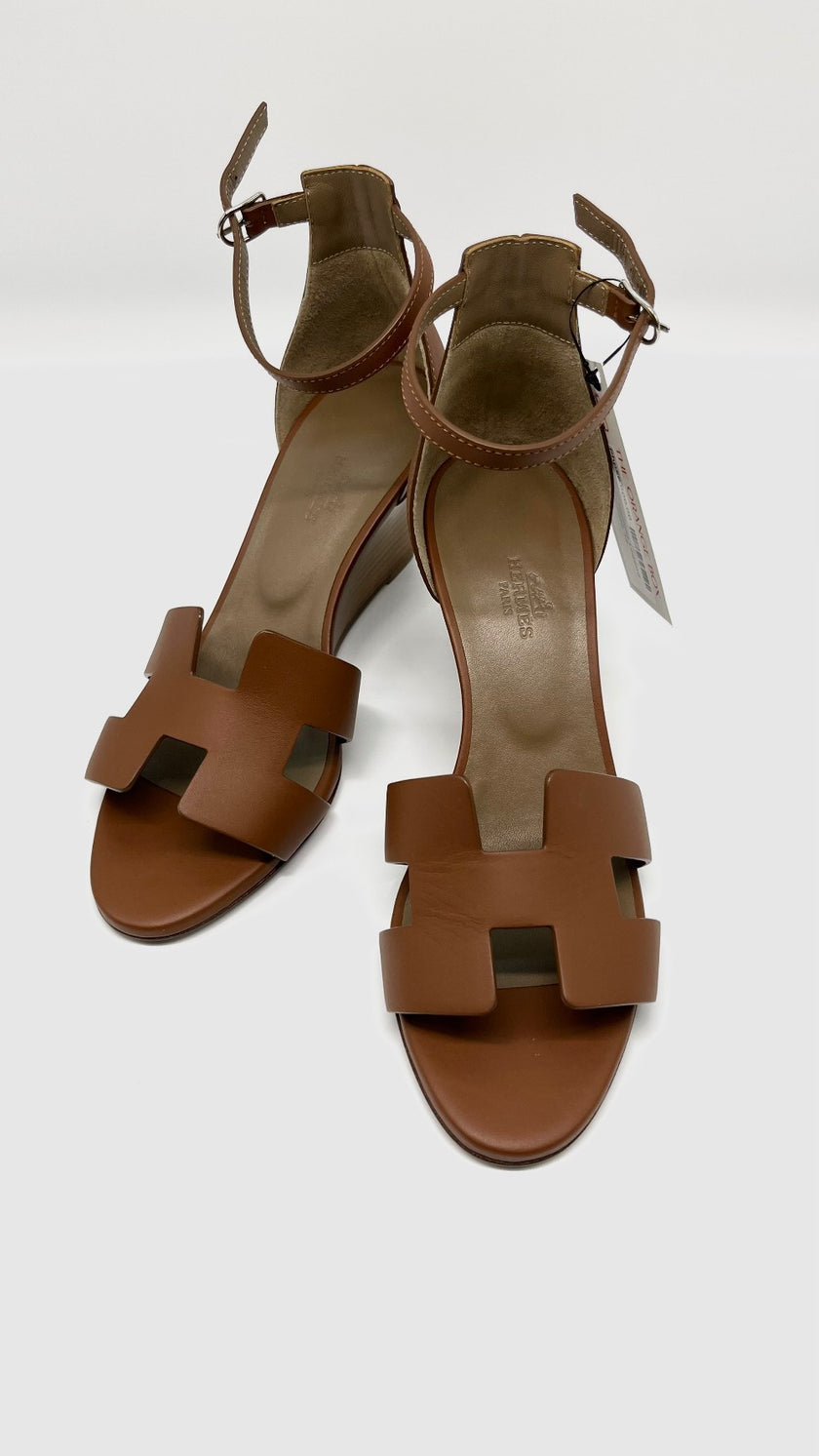 Brand New. Hermes Legend Wedge Dark Gold. 38|5824