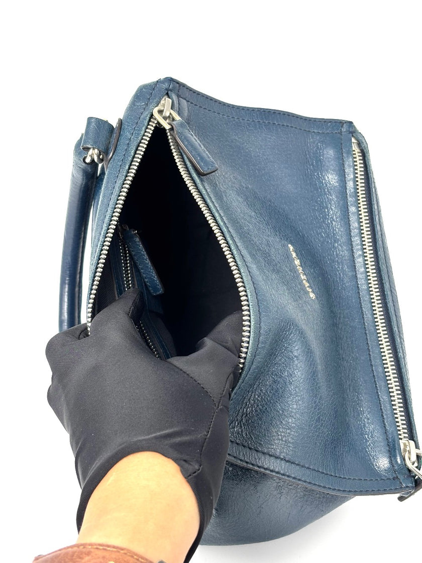 Preowned. Givenchy Pandora Small Blue. EFG0198|9488