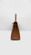 Unused. Hermes Kelly 25 Gold Epsom Sellier GHW. ZMU537NF|5772