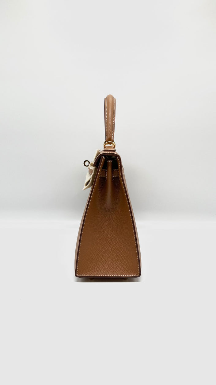 Unused. Hermes Kelly 25 Gold Epsom Sellier GHW. ZMU537NF|5772