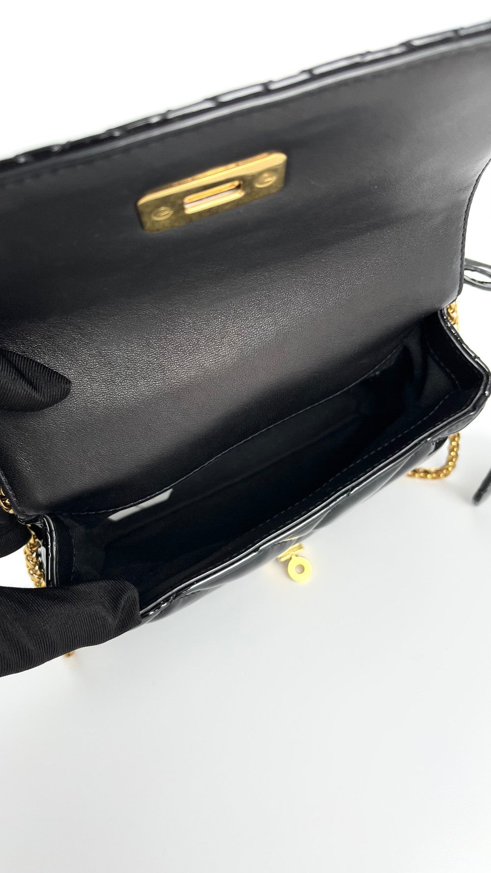 [SALE] Preowned. Versace Flap Patent Black|4652