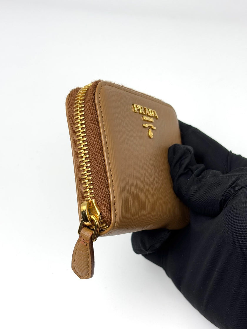 Preowned. Prada Zip Wallet Brown|7040