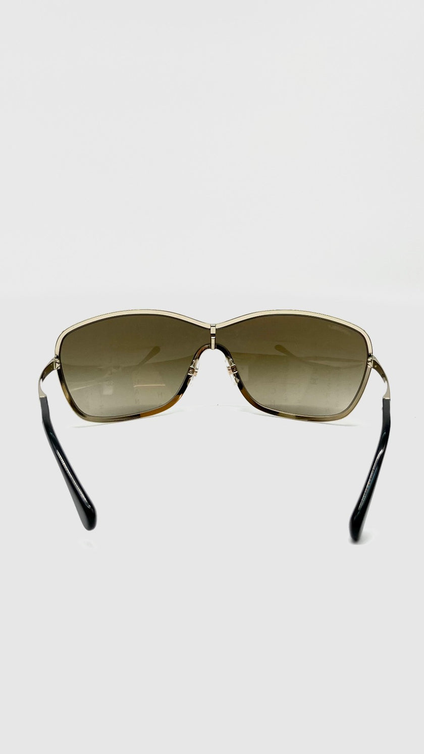 Preowned. Chanel Matrix Sunglasses|12187