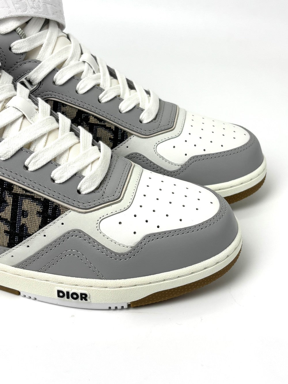 Brand New. Dior B27 High Top Sneakers. 40|7555