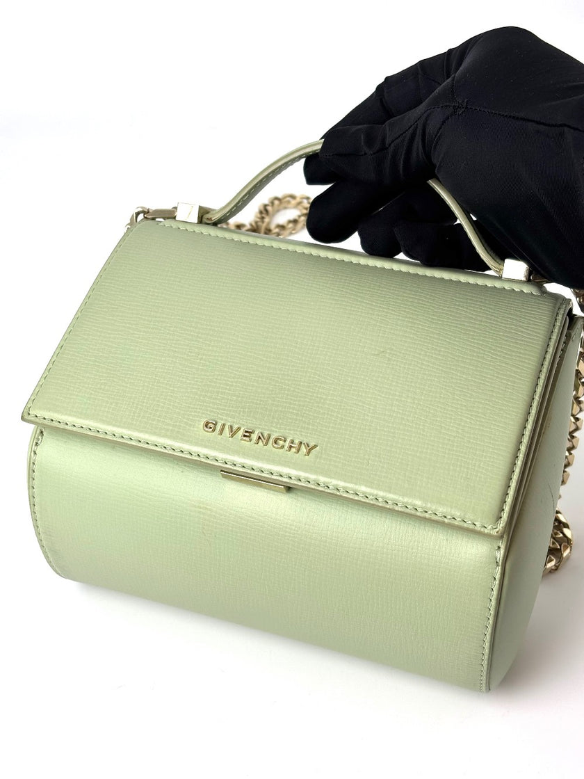 Preowned. Givenchy Pandora Box Mint Green. TEB1105|6017