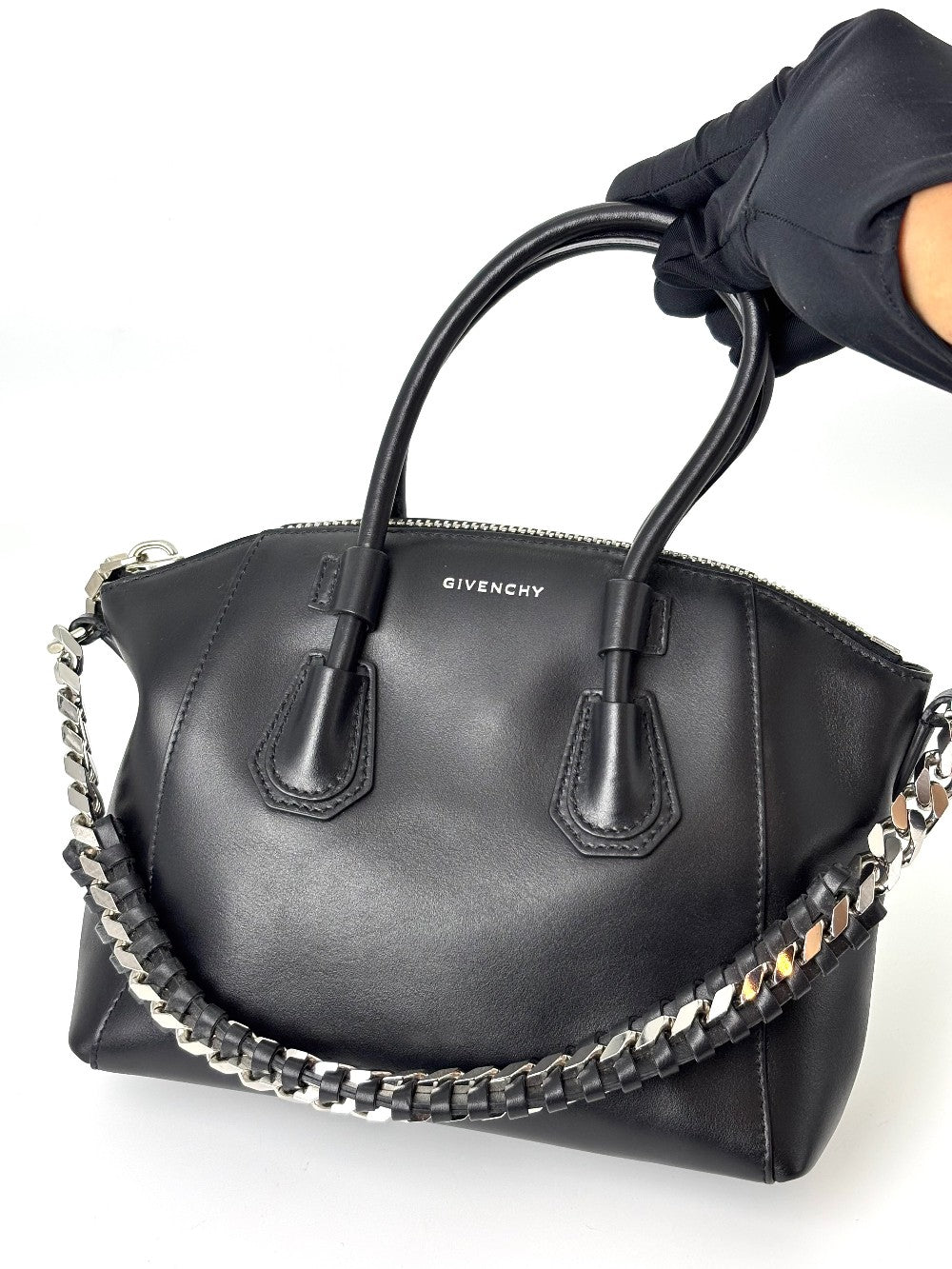 Preowned. Givenchy Soft Antigona Mini Black With Chain|6133