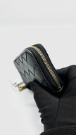 Brand New. Bottega Zip Card Holder Black|5572