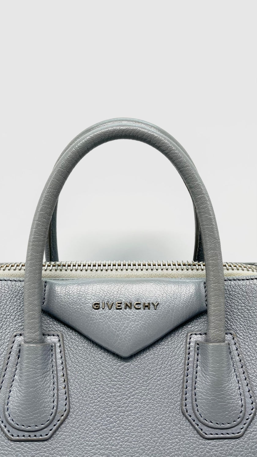 Preowned. Givenchy Antigona Medium Gray SHW. MPB0195|15437