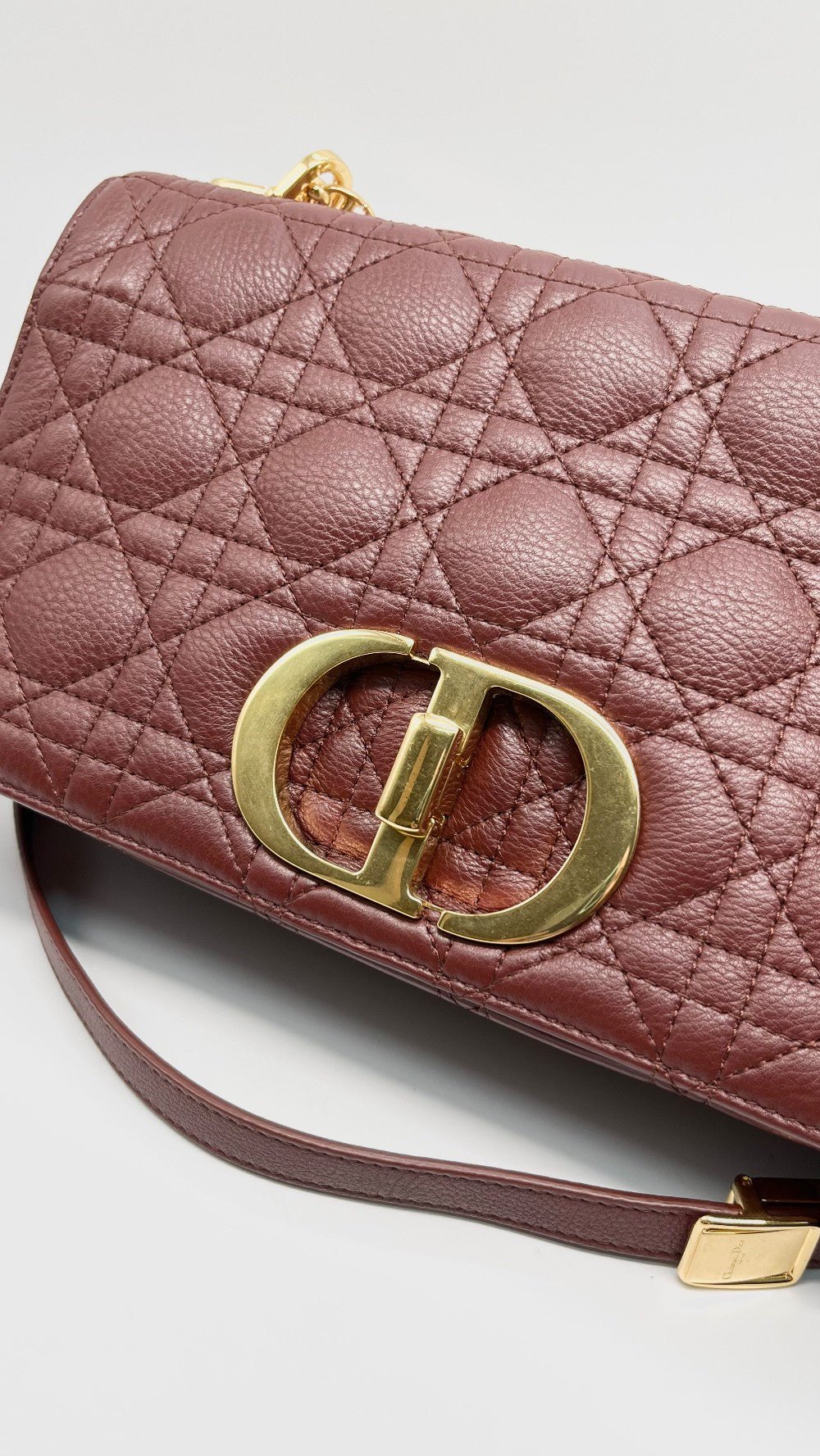 Preowned. Dior Caro 30 Montaigne Maroon.09MA0251|13959