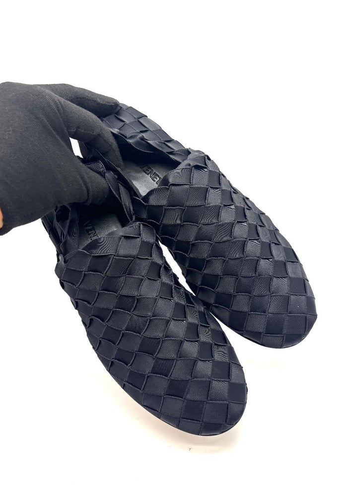 Like New. Bottega Intrecciato Loafers Black. 39.5|17423
