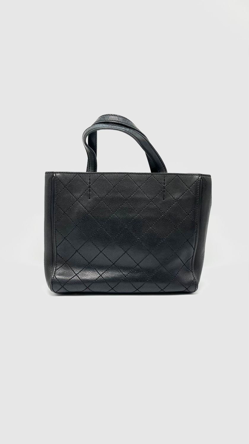 Preowned. Chanel Black Stitched Hampton Grain Calf. 18386753|10569