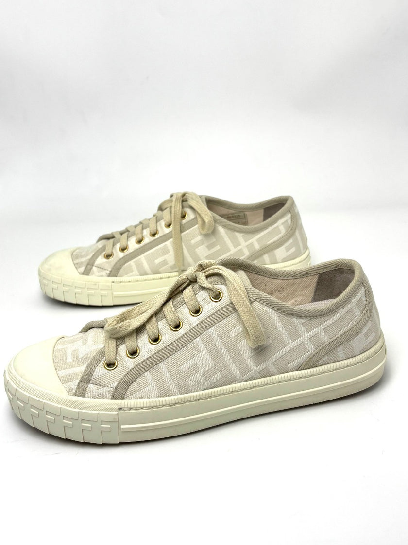 Like New. Fendi Domino White Sneakers. 38|6462