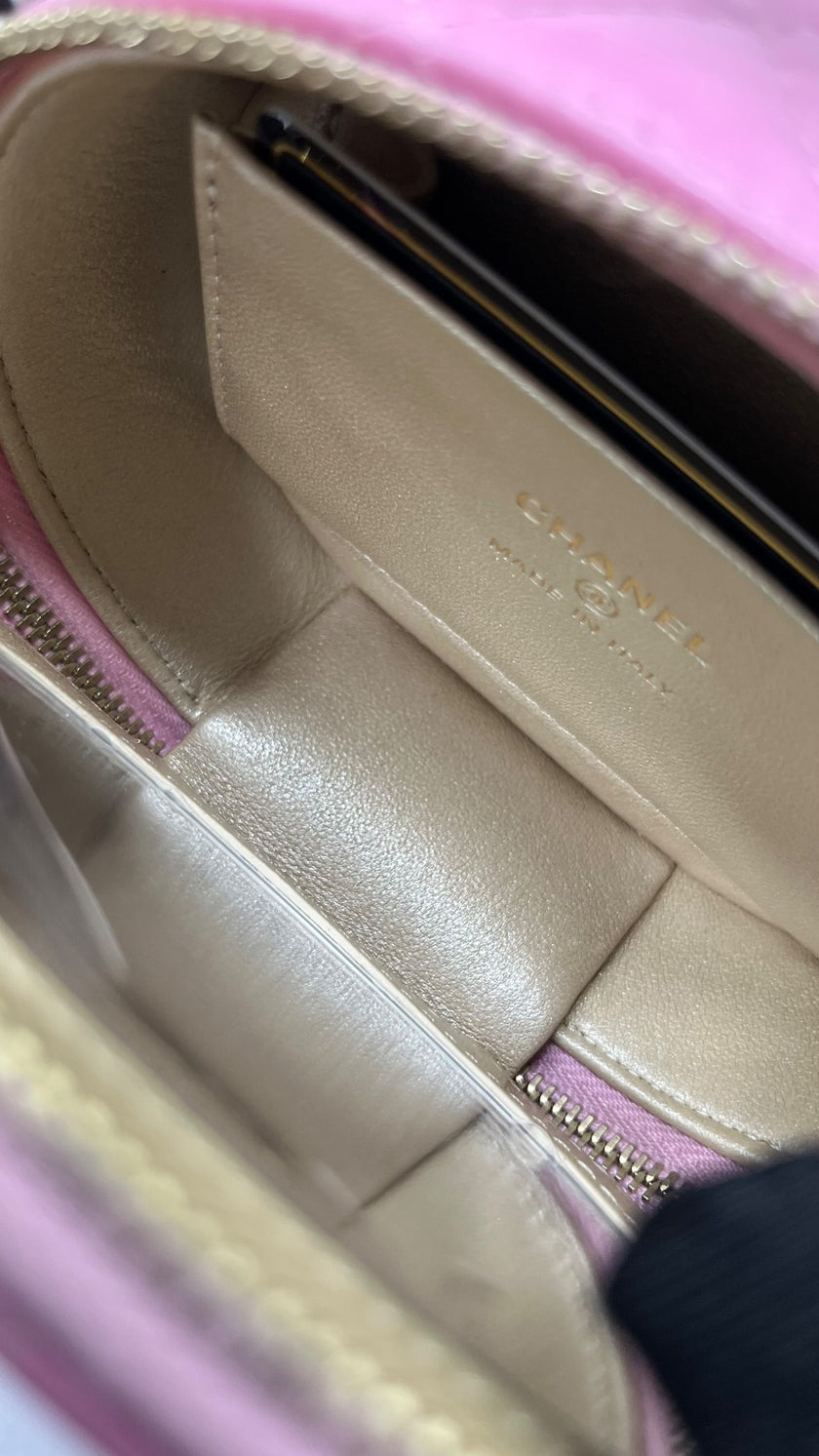 Unused. Chanel Ruched Oval Top Handle Pink GHW. 32021710|5143