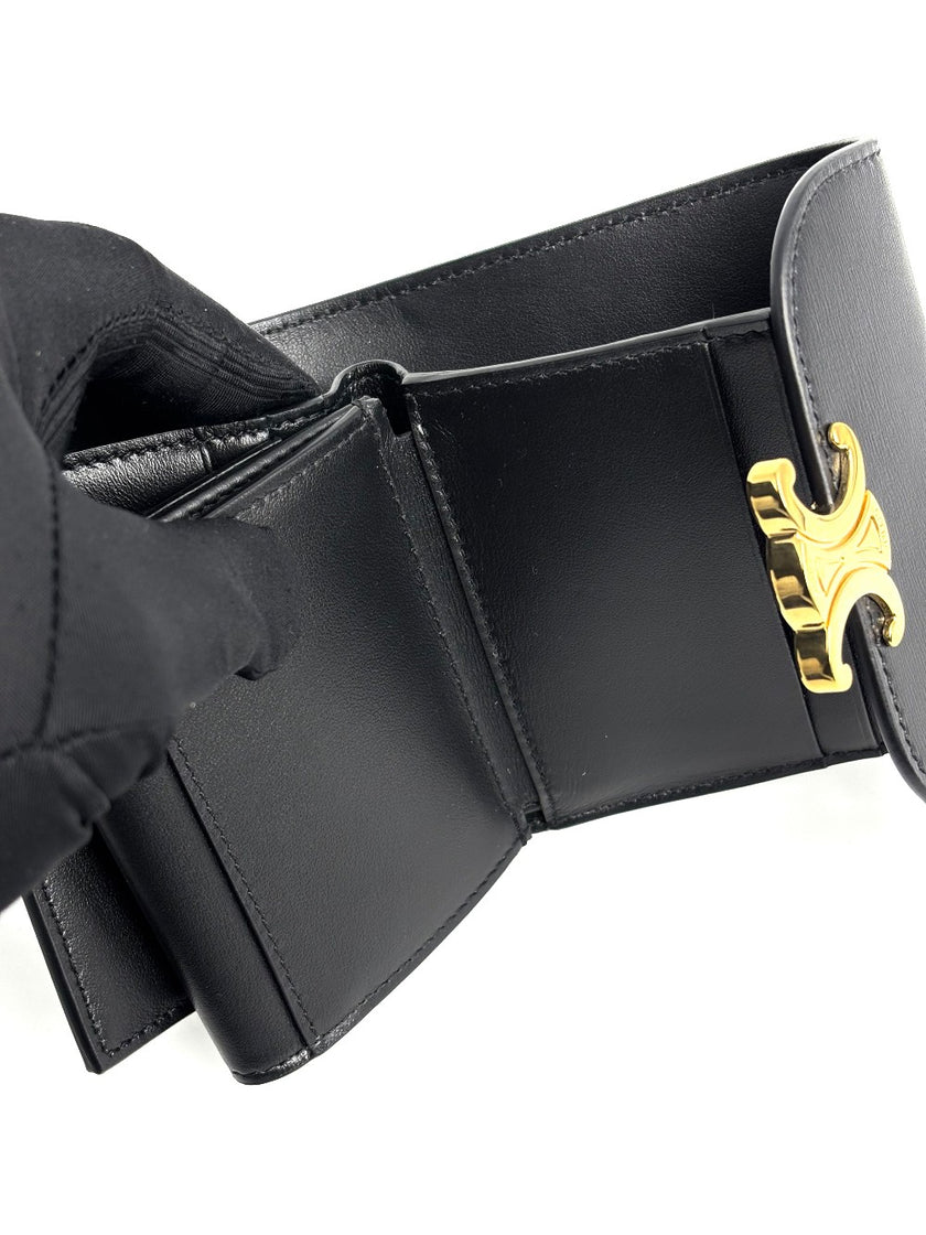 Preowned. Celine Triomphe Flap Black Wallet|12559