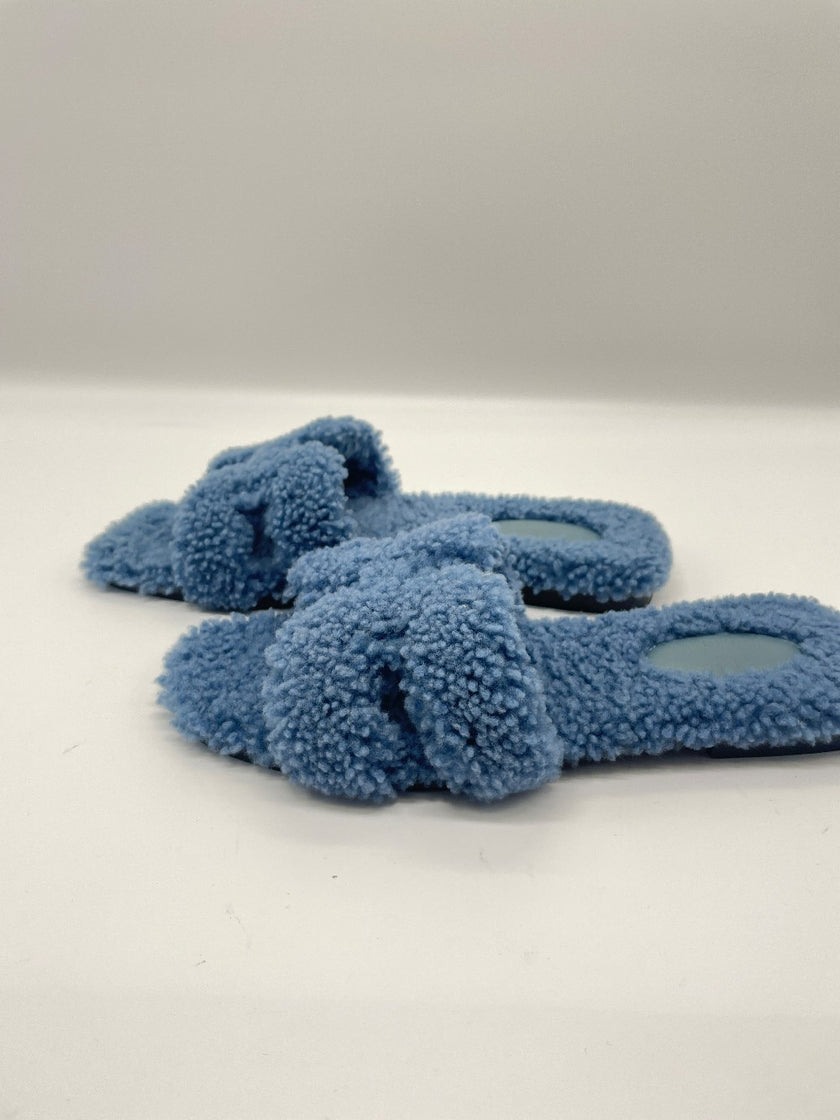 Brand New. Hermes Oran Teddy Blue. 38.5|9142