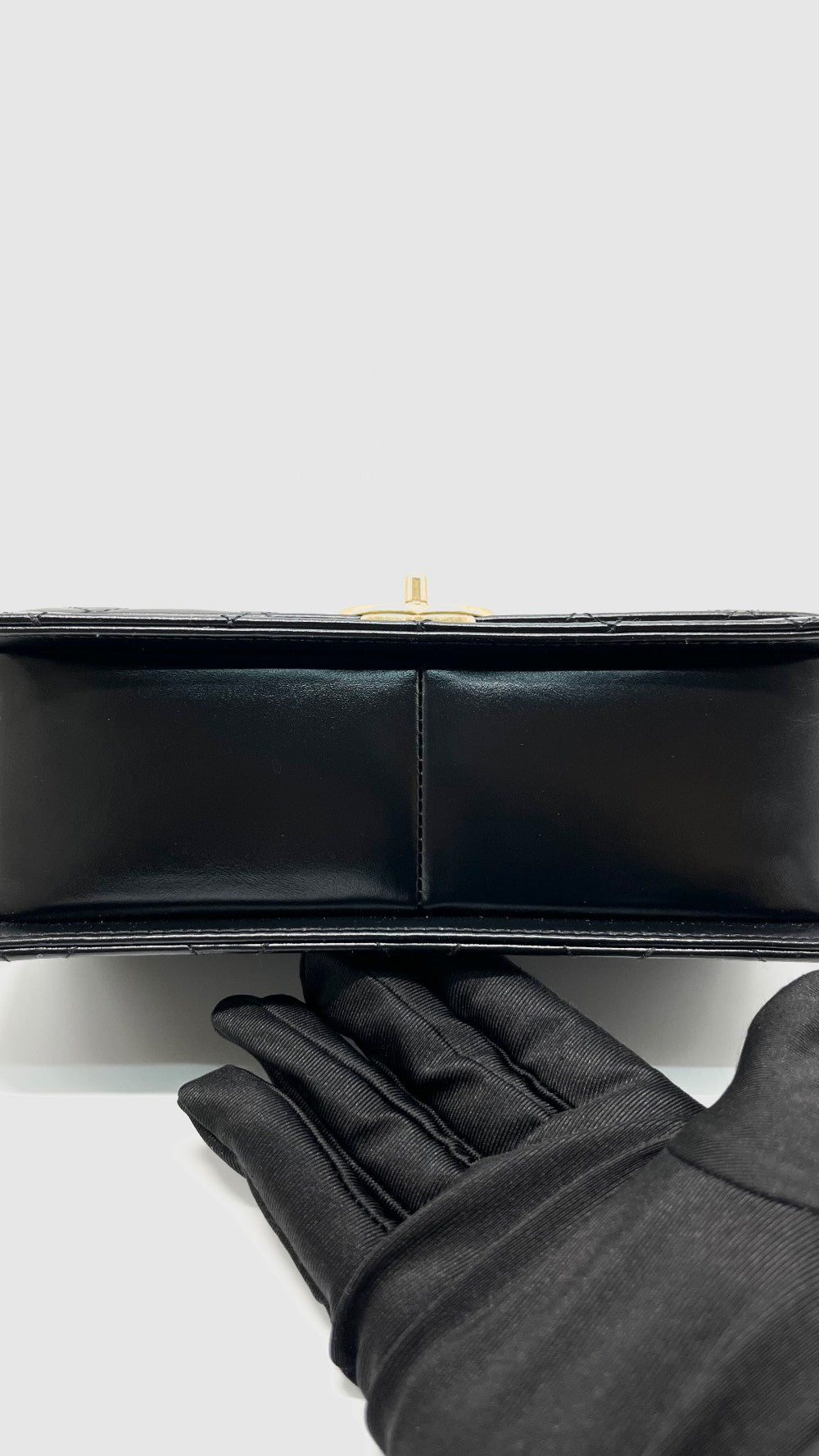 Brand New. Chanel Perfect Fit Flap Black Calfskin GHW. L9GU0P02|7907