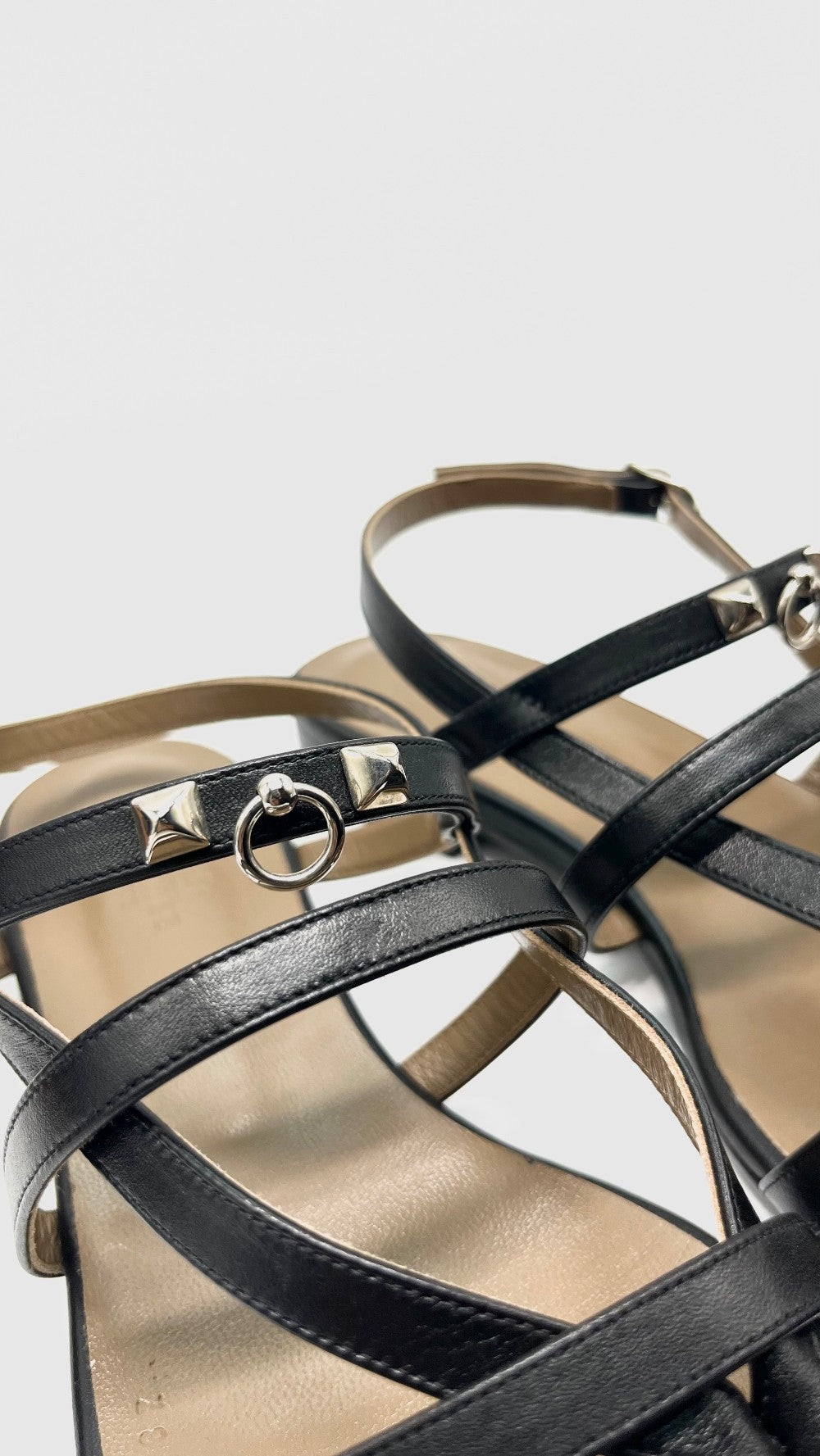 Preowned. Hermes Corried Cyan Strap Sandals Black. 38.5|10402