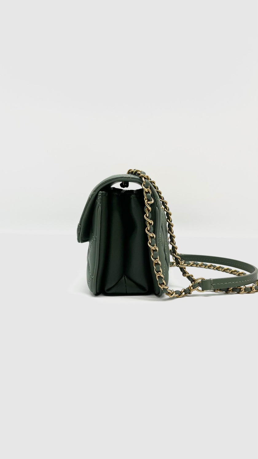 Preowned. Chanel Mini Flap Green Calfskin GHW. 25042160|7106