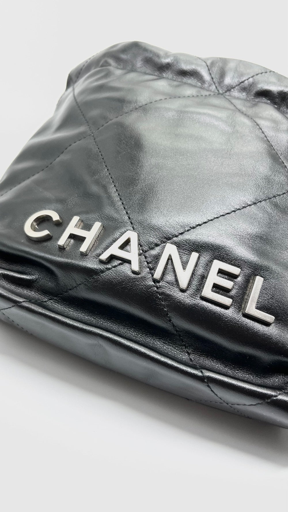 Brand New. Chanel 22 Mini Black SHW. ELE868AR|5278
