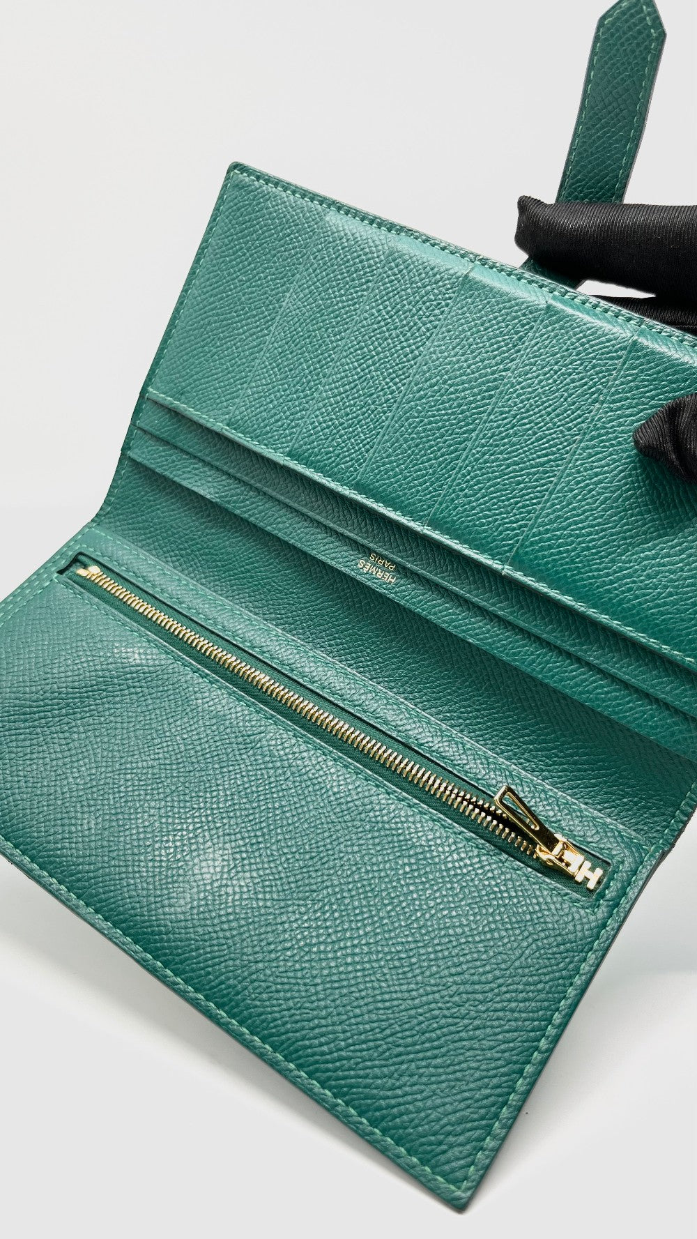 Preowned. Hermes Bearn Long Wallet Malachite GHW. ABY002NZ|9935
