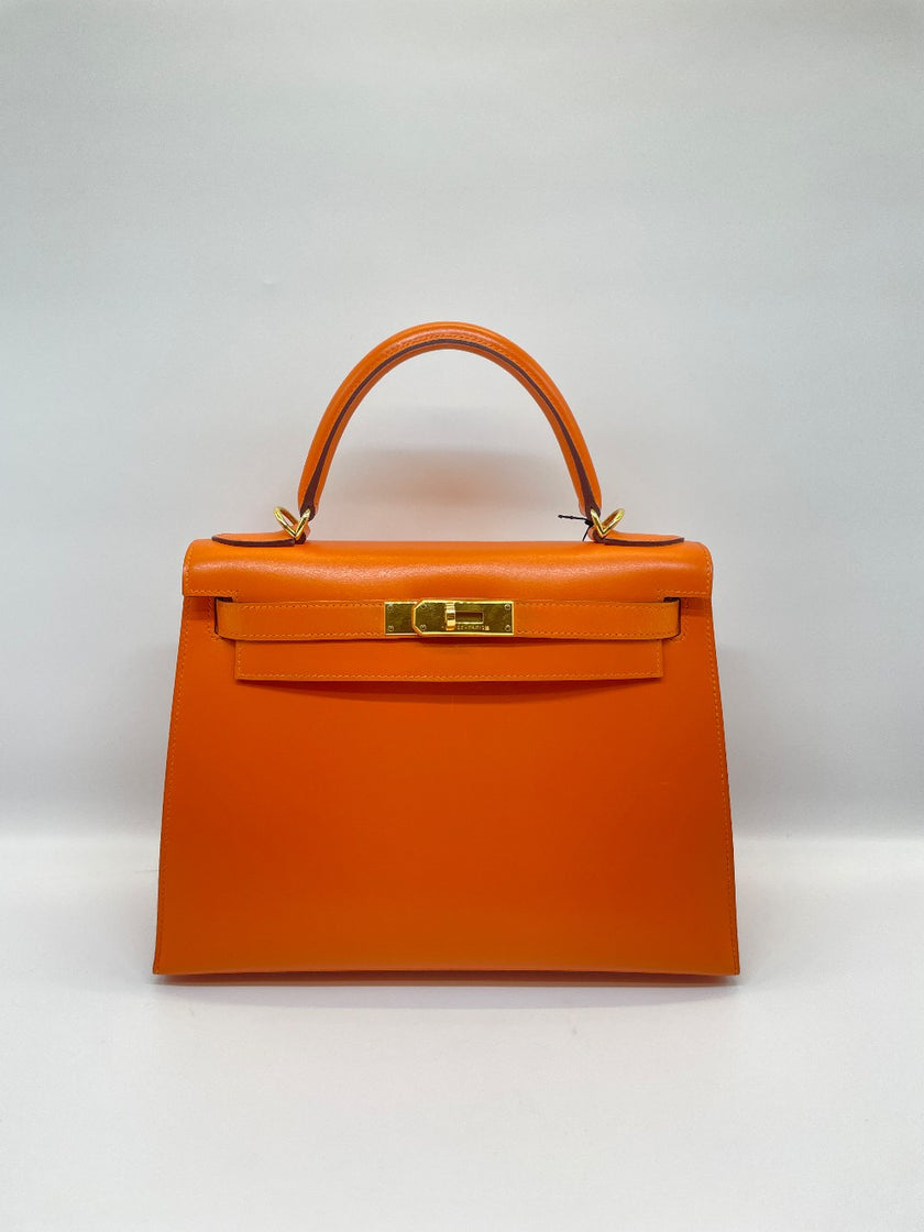 Preowned. Hermes Kelly 28 Orange Box Calf GHW. F Square N21|10064