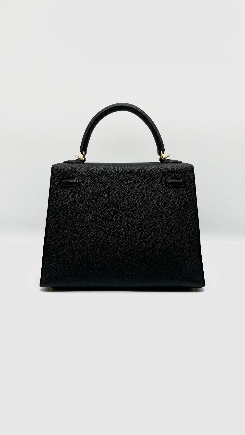 Preowned. Hermes Kelly 25 Black Epsom Sellier PHW. CPY539DQ|5462