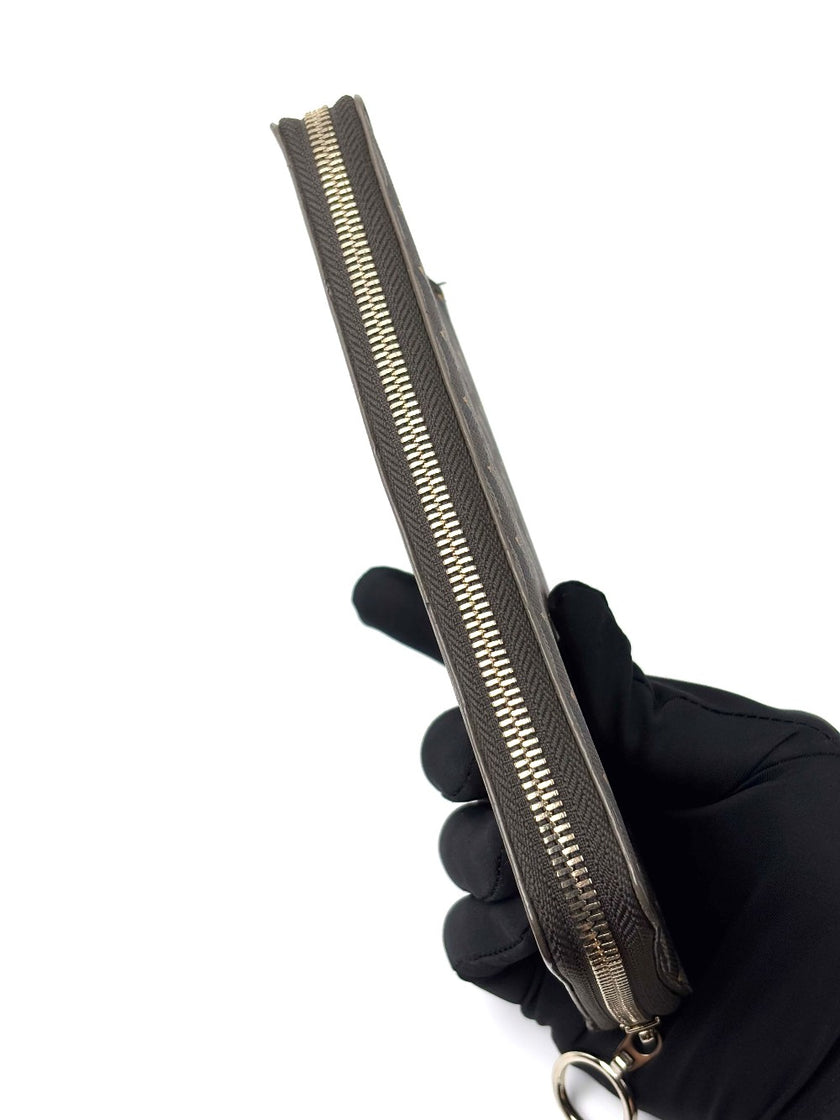 Preowned. FLP Zip Long Wallet|6616