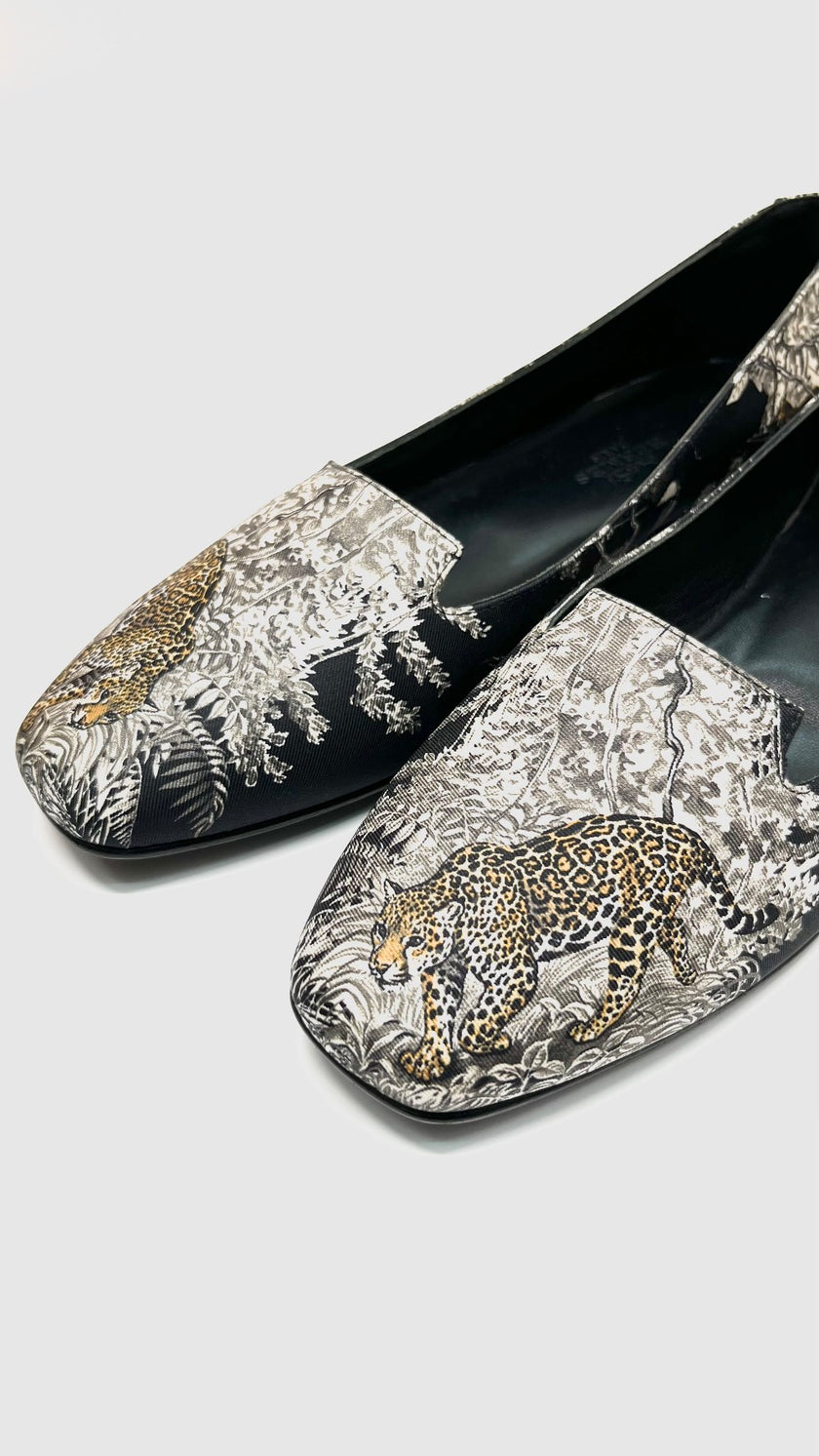 Brand New. Hermes Silk Flats Printed Black & White. 36|10579