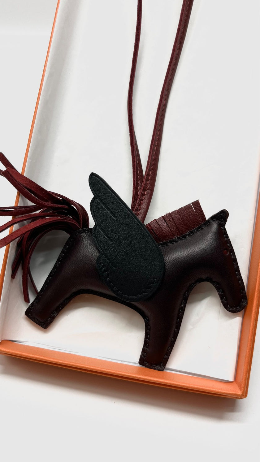 Brand New. Hermes Rodeo Pegase Bordeaux PM|7991