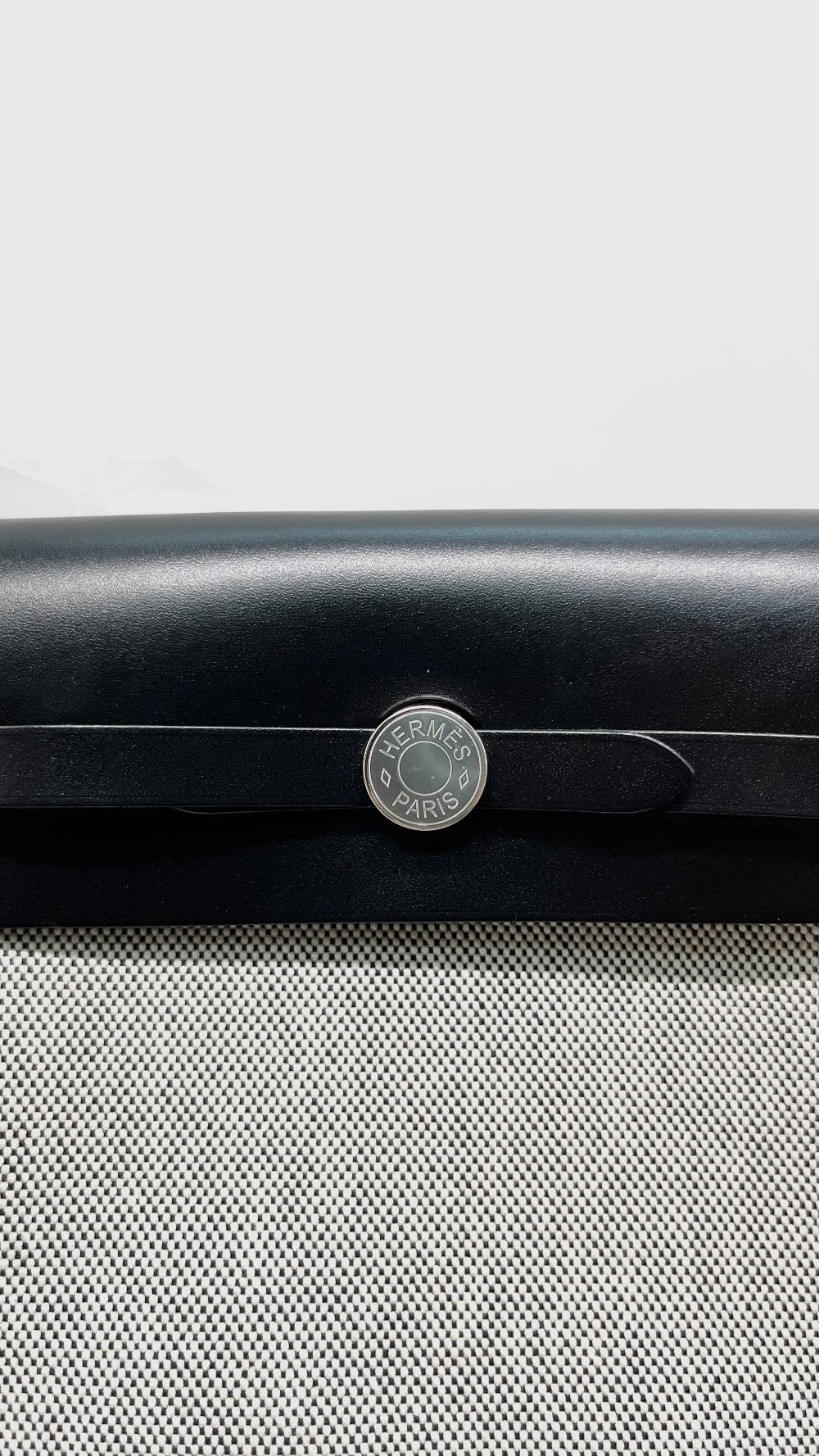 Brand New. Hermes Herbag 20 Zip Retourne Ecru/Black Canvass/Vache Hunter PHW. KAA006ZA|10231