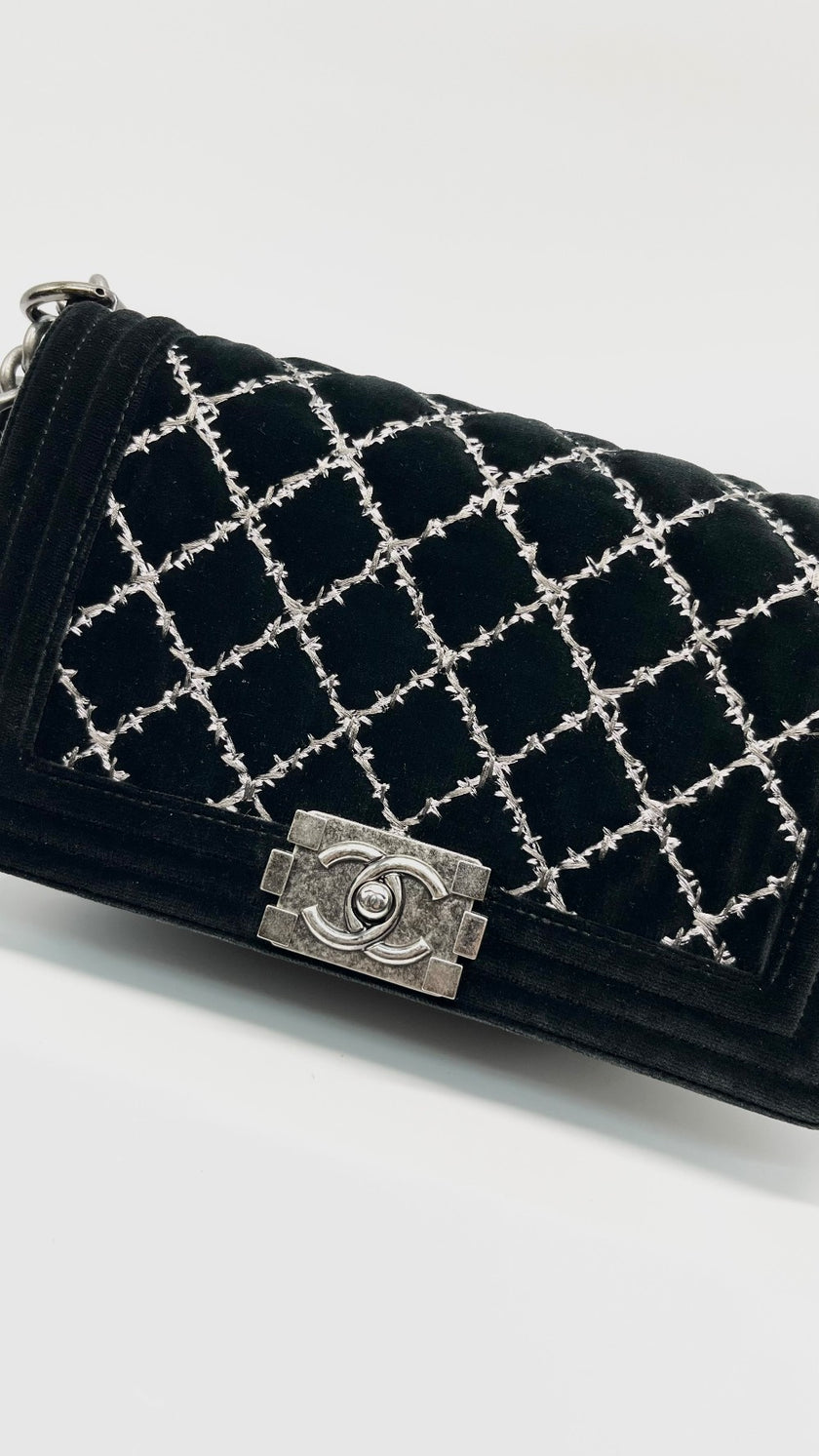 Preowned. Chanel Leboy Old Medium Black Velvet Ruth HW. 19944432|14732