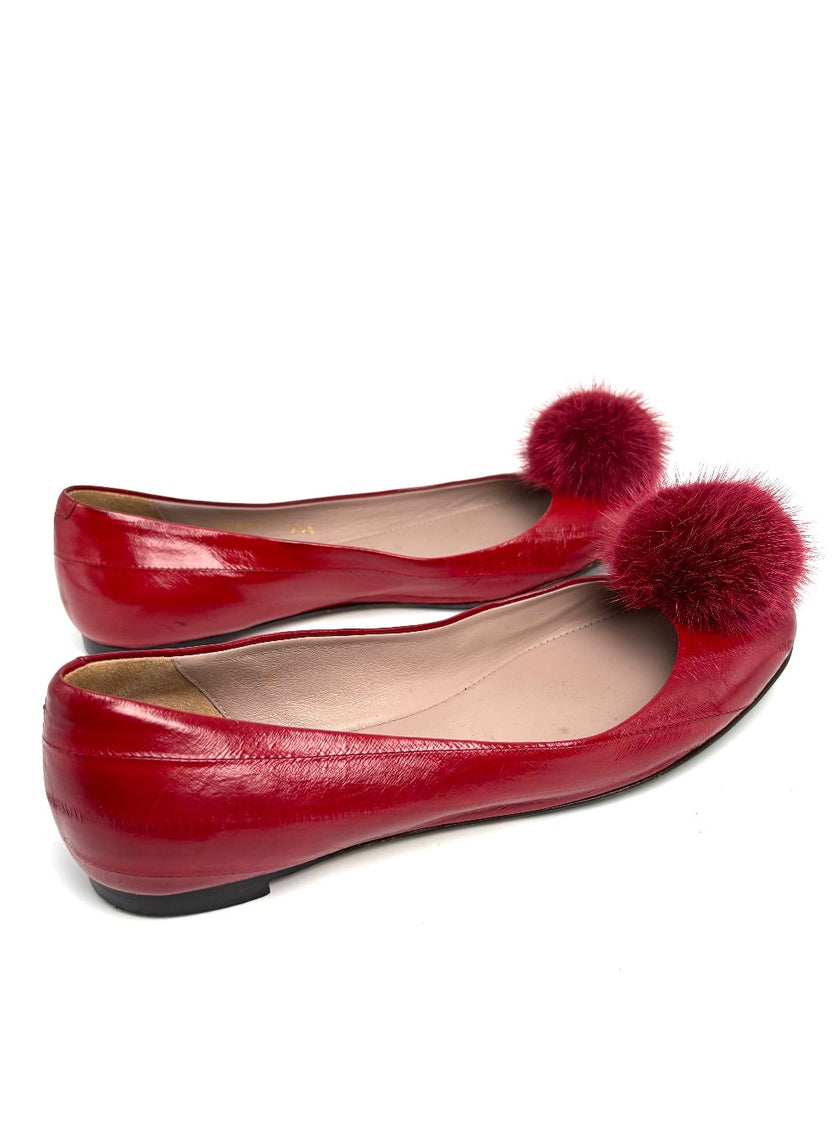 Like New. Gucci Flats Red. 34.5|10718