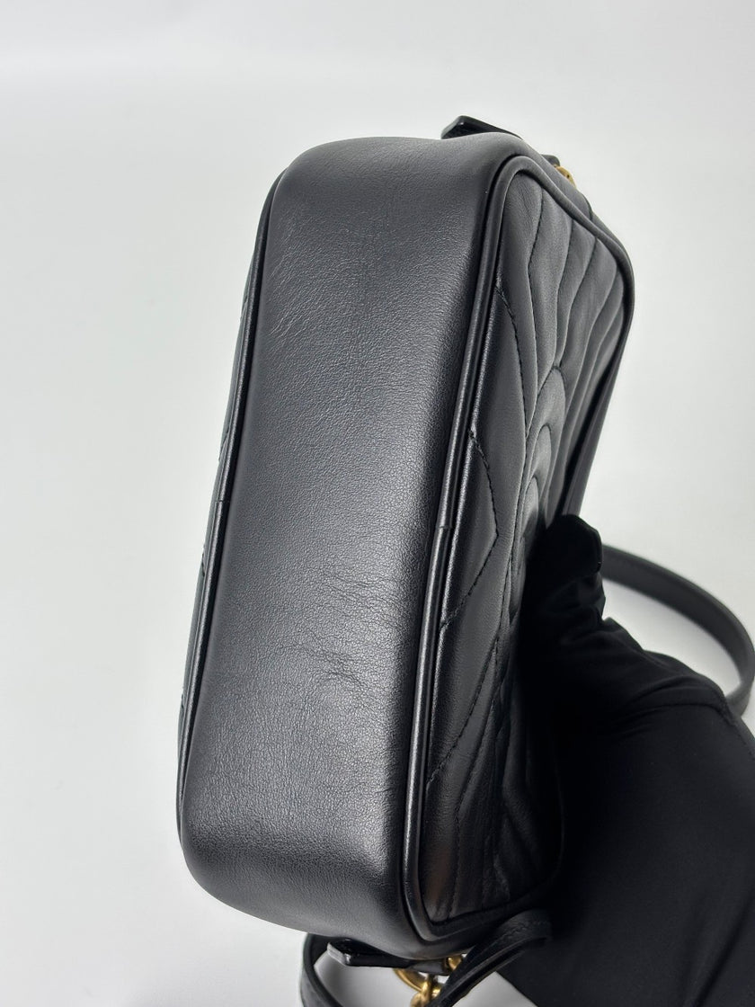 Preowned. Gucci Marmont Camera Case Black. 448065-204991|5873