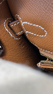 Unused. Hermes Kelly 25 Gold Epsom Sellier GHW. ZMU537NF|5778