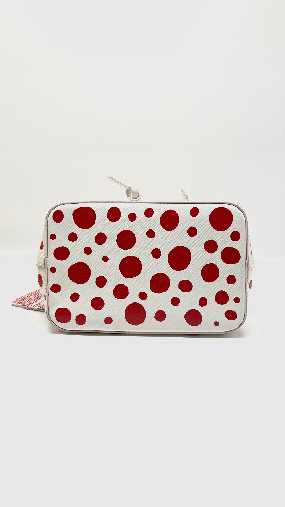Preowned. LV Neonoe Yayoi Epi SHW. MCHIP|8473