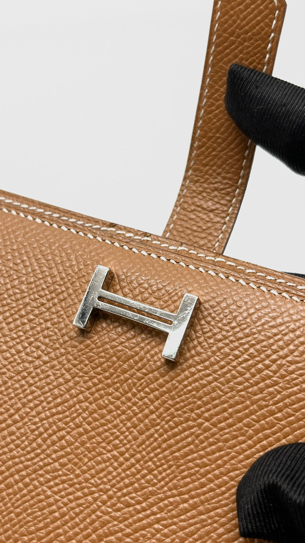 Preowned. Hermes Bearn Compact Wallet Gold PHW. YBY009CX|9363